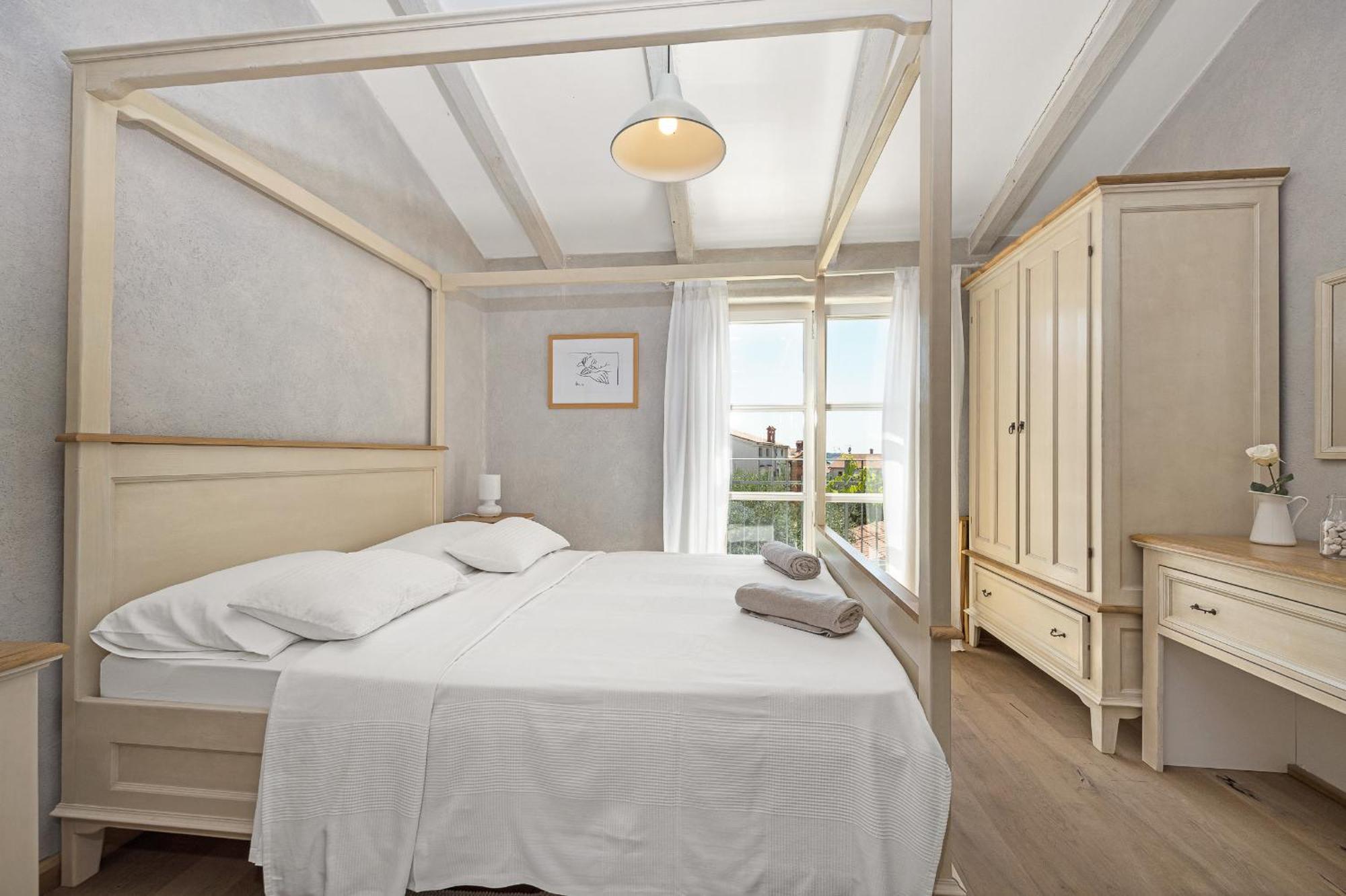 Luka In With Pool & Playground Only 600 Meter From The * Fazana