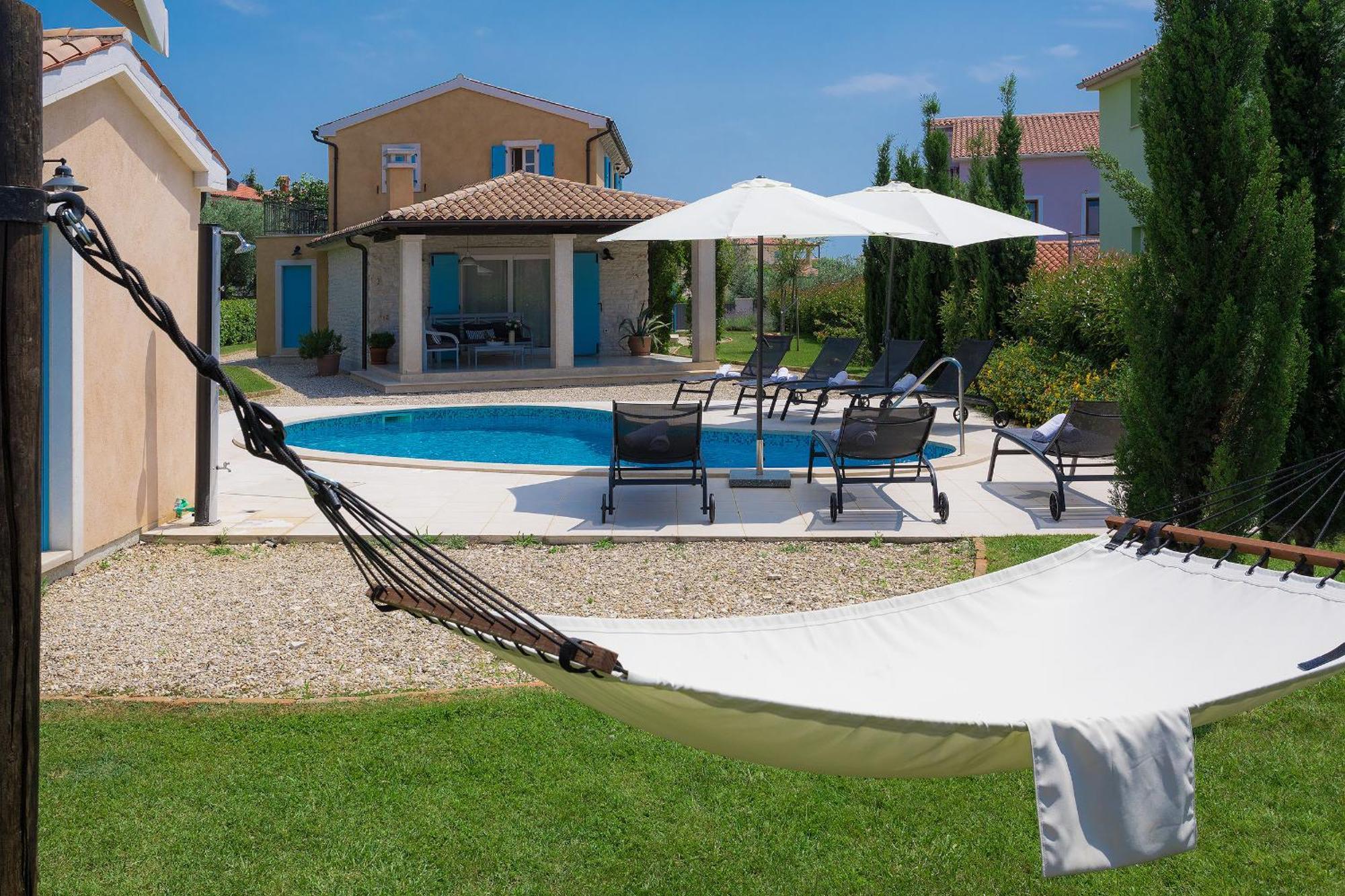 Luka In With Pool & Playground Only 600 Meter From The